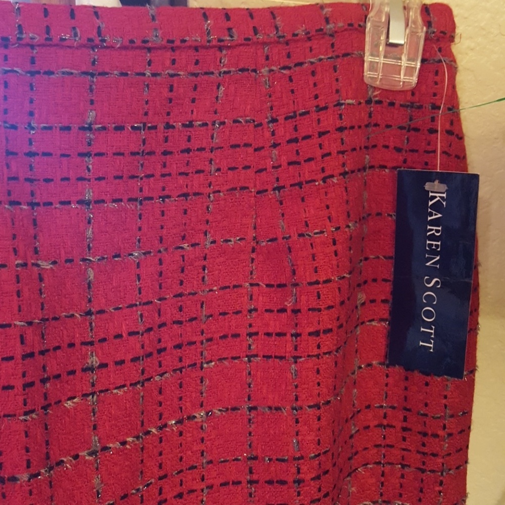 Skirt - Picture 2 of 4